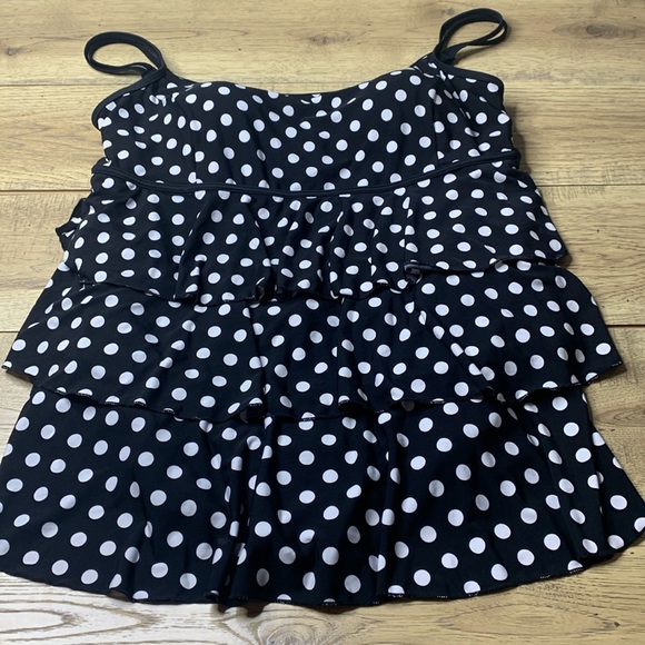 Elegant Black and White Polka Dot One-Piece Swimsuit - Picture 1 of 6